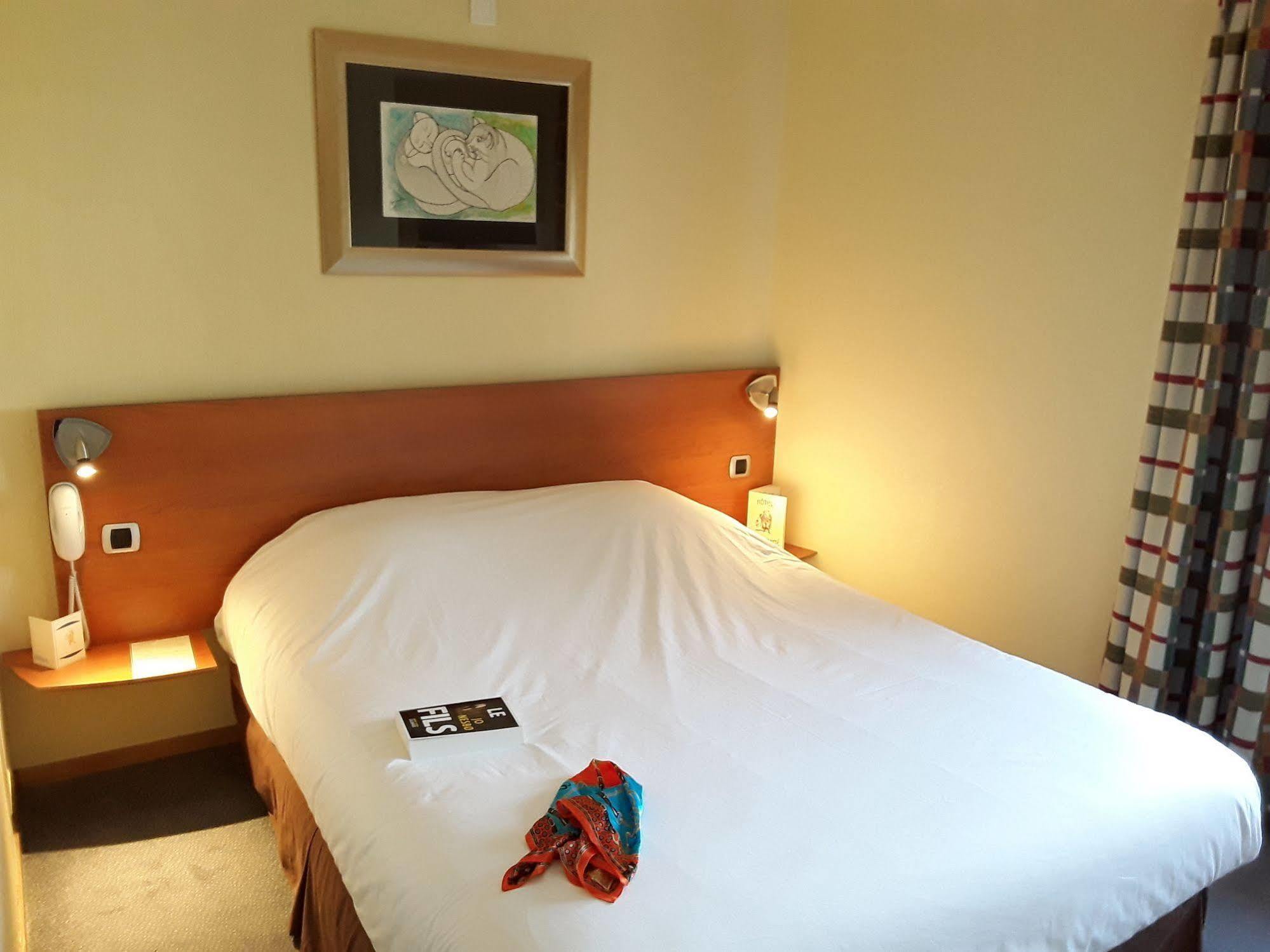 In Situ Hotel ヴァランシエンヌ エクステリア 写真