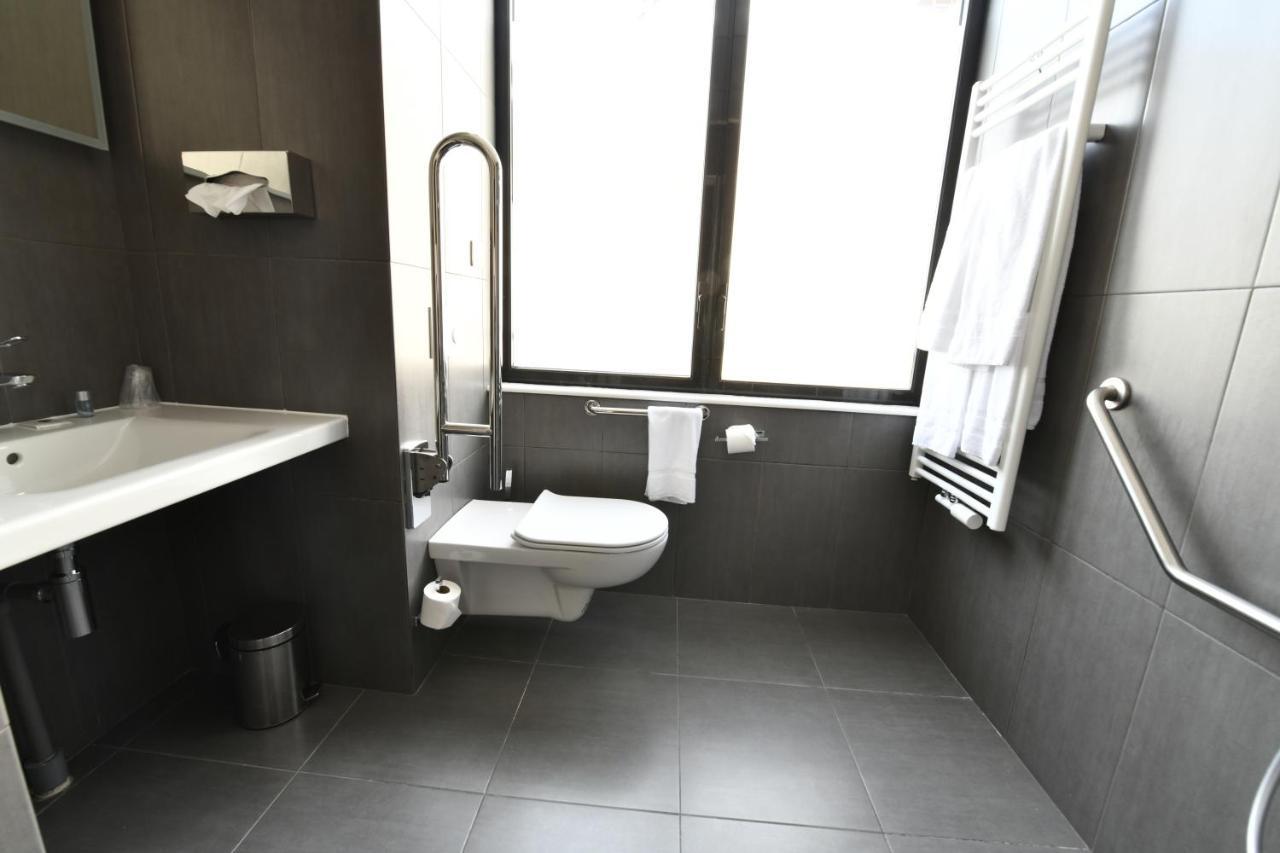 In Situ Hotel ヴァランシエンヌ エクステリア 写真